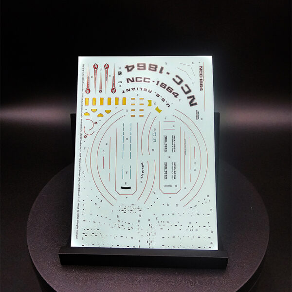 Open-box Polar Lights 1/1000 U.S.S. Reliant model kit. All original parts, decals, and instructions included. Complete kit in excellent condition.