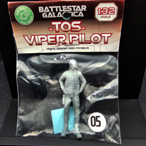 Cozmic Scale Models 1-32 BSG TOS Viper Pilot Apollo Figure Kit