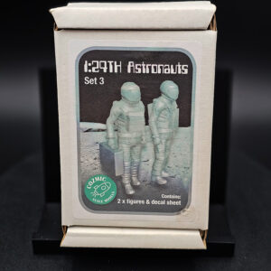 Cozmic Scale Models 1-24 Astronauts Figure Set Stash Sale