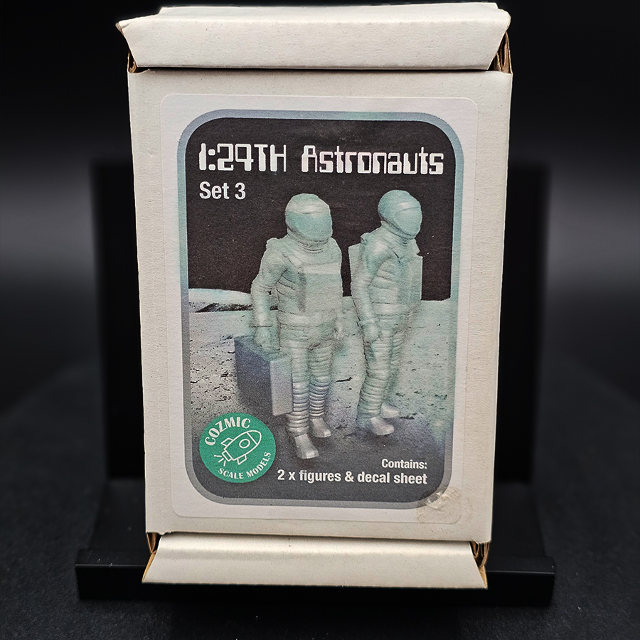 Cozmic Scale Models 1-24 Astronauts Figure Set Stash Sale