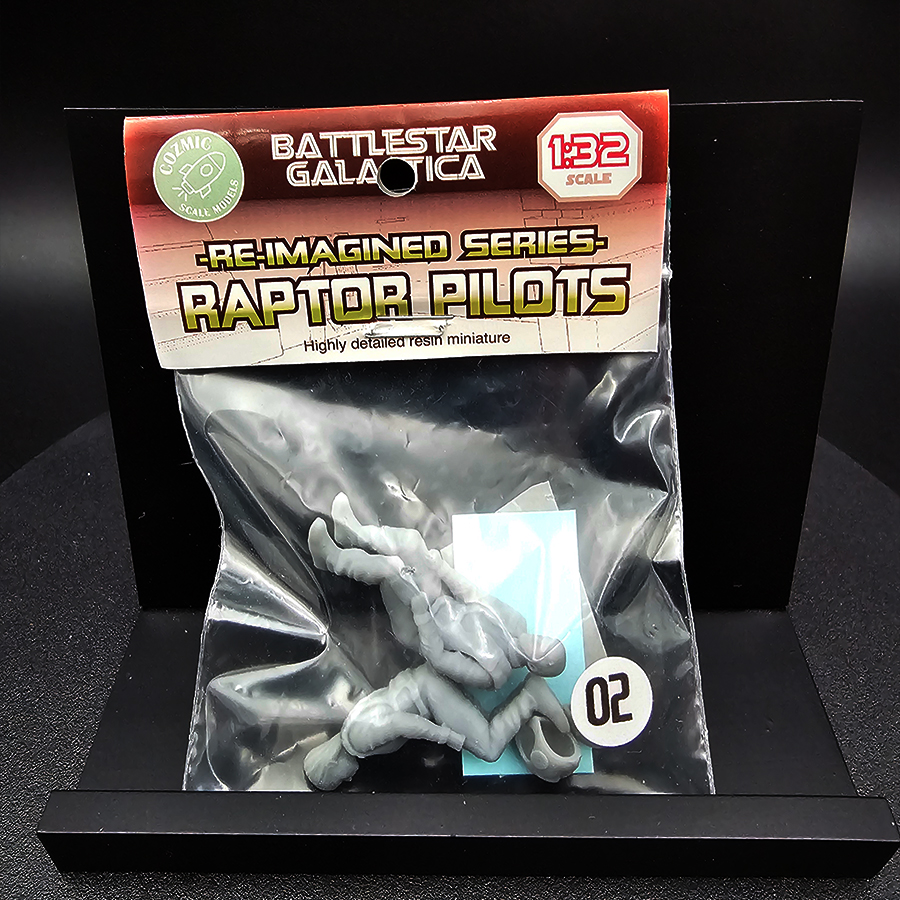 Cozmic Scale Models 1-32 BSG Re-Imagined Raptor Pilots Generic Figure Set