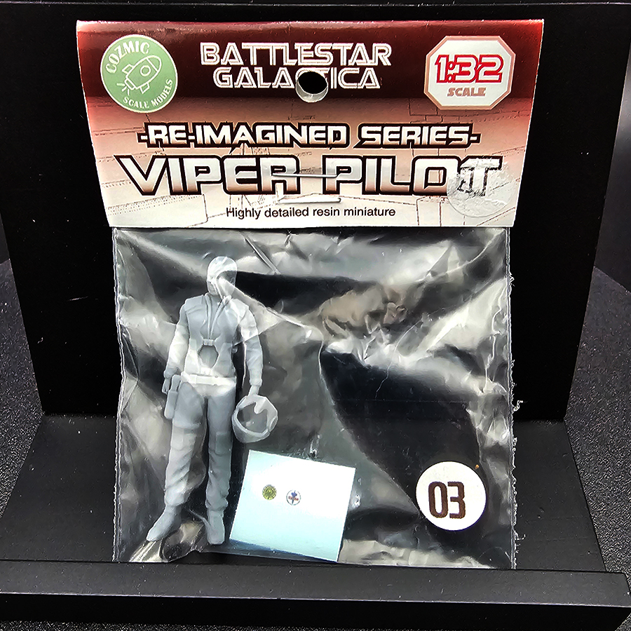Cozmic Scale Models 1-32 BSG Re-Imagined Viper Pilot Figure Kit