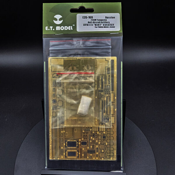 E35-169 2S6M Tunguska Anti Aircraft Artillery Panda Model 35002