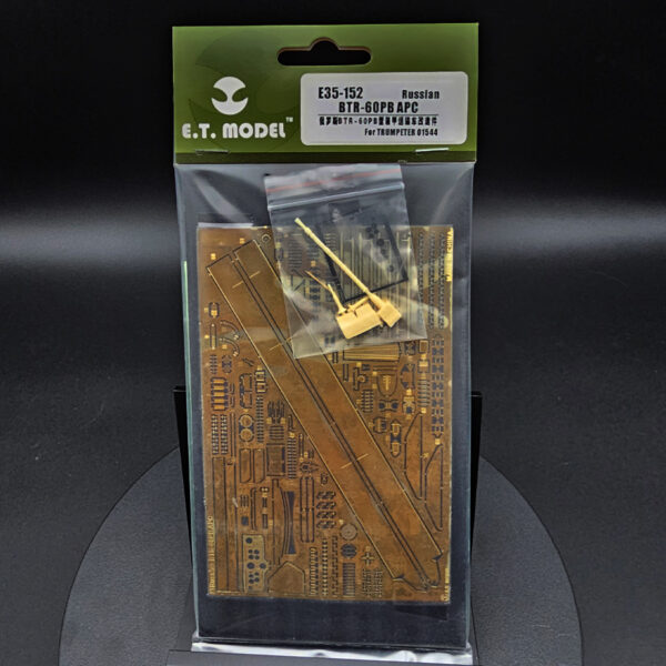 ET Model E35-152 Russian BTR-60PB APC Trumpeter 01544