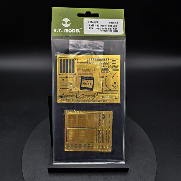 ET Model E35-193 Russian ChTZ S-65 Tractor with Cab Trumpeter 05539
