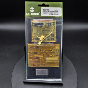 ET Model E35-160 Russian BTR-70 APC (Early version) Trumpeter 01590