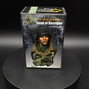 Young Miniatures YM1883 Captain Winters 101st Airborne Bastogne 1-10 Resin Kit Stash Sale