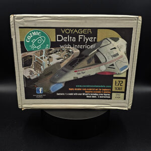 Cozmic Scale Models 1-72 Star Trek Voyager Delta Flyer with Interior Open Box