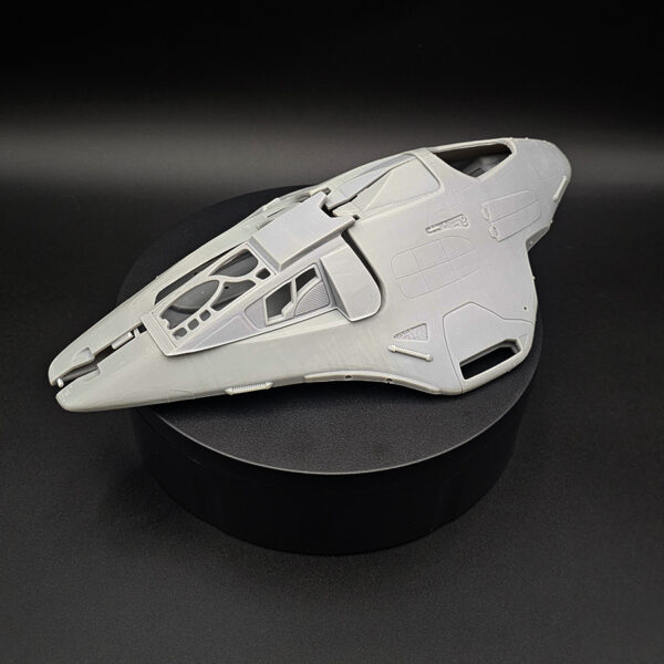 Cozmic Scale Models 1-72 Star Trek Voyager Delta Flyer with Interior Open Box