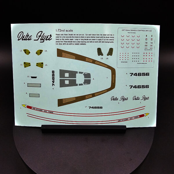 Cozmic Scale Models 1-72 Star Trek Voyager Delta Flyer with Interior Open Box