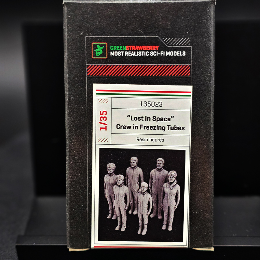 1-35 Lost In Space Crew In Freezing Tubes Figures Open Box Stash Sale