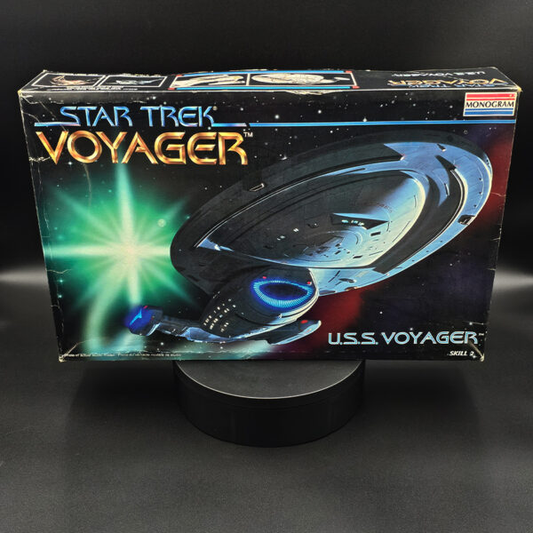 Monogram 1-670 USS Voyager NCC-74656 Open Box Complete w JT Graphics Decals Stash Sale