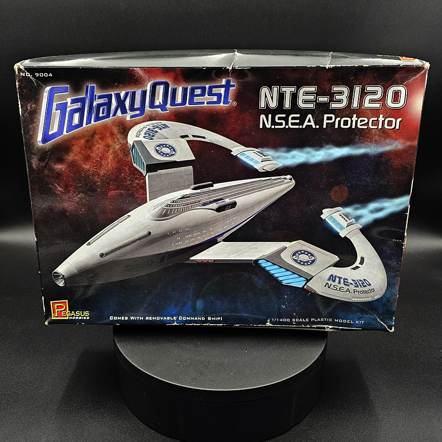 Pegasus Hobbies 1-1400 Galaxy Quest NTE-3120 NSEA Protector Open Box Complete Stash Sale