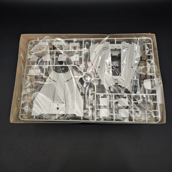 Bandai 1-48 Snowspeeder Star Wars Open Box Complete Stash Sale