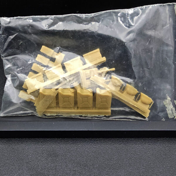 Verlinden 1-35 German WWII Military Stowage Kit 1550 Open Box Complete Stash Sale