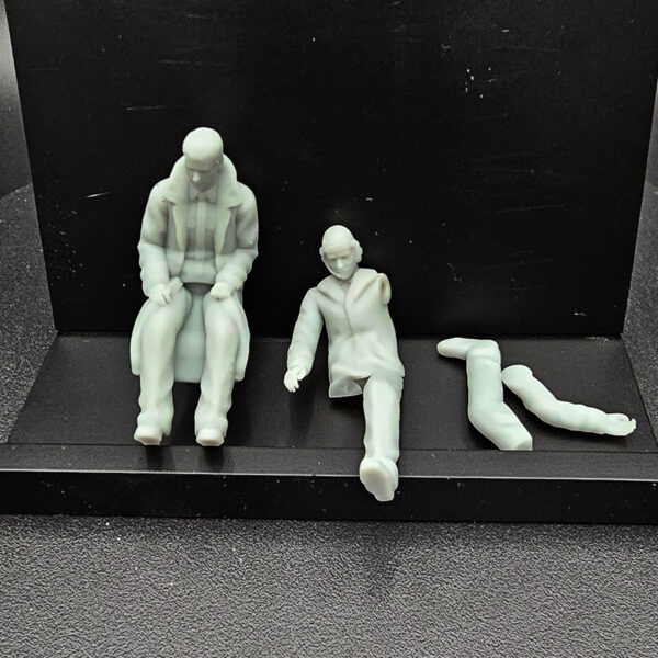 Cozmic Scale Models 1/24 Blade Runner seated figures for Fujimi Spinner (open box), parts and packaging shown.