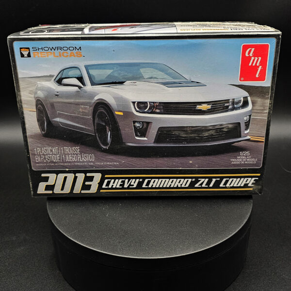 AMT 1/25 2013 Chevy Camaro ZL1 Coupe plastic model kit factory sealed box