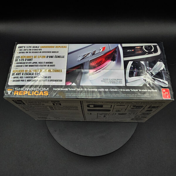 AMT 1/25 2013 Chevy Camaro ZL1 Coupe plastic model kit factory sealed box