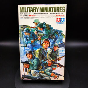 Tamiya 1/35 German Panzer Grenadiers figure set open box complete