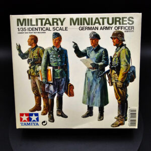 Tamiya 1/35 German army officer figure set open box complete