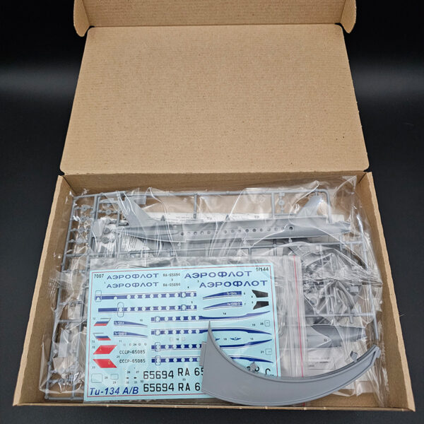 Zvezda 1/144 Tupolev Tu-134A B-3 civil airliner model kit open box complete
