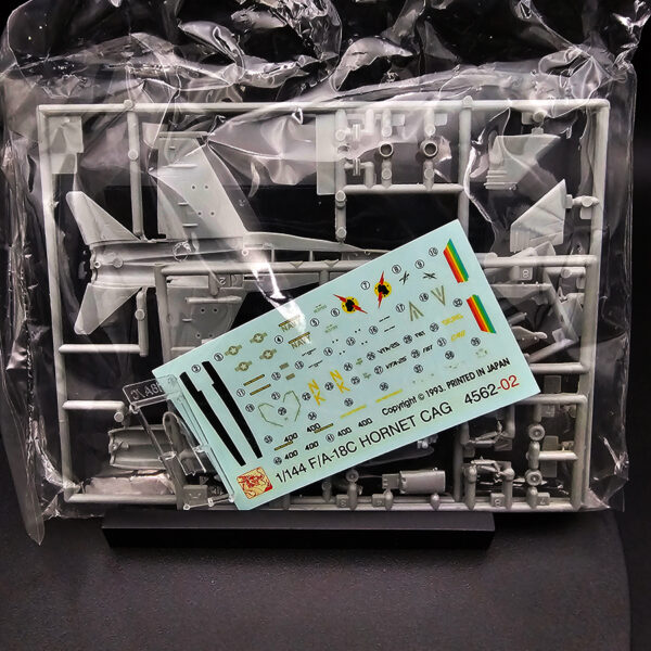 Dragon 1/144 F/A-18C Hornet CAG aircraft model kit open box sealed bags