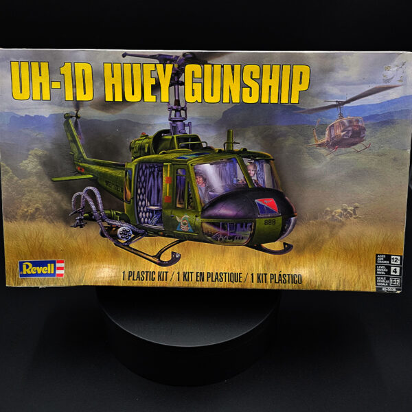 Revell 1/32 UH-1D Huey Gunship helicopter model kit open box complete