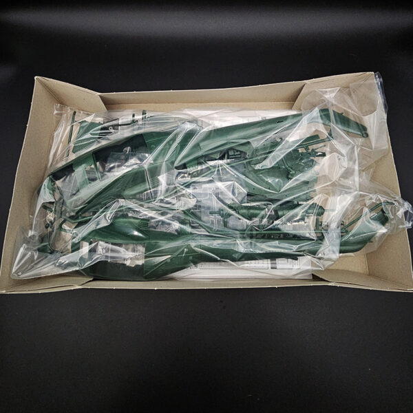 Revell 1/32 UH-1D Huey Gunship helicopter model kit open box complete