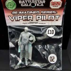 Cozmic Scale Models 1/32 Battlestar Galactica re-imagined Viper Pilot 02 figure kit box and parts