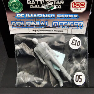 Cozmic Scale Models 1/32 Battlestar Galactica re-imagined Colonial Officer 05 figure kit box and parts