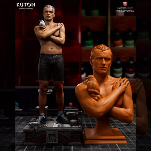 Roy Batty resin print by Kuton Sculpts with 1/10 scale figure option and 1/9 scale bust option shown on a sci-fi display base