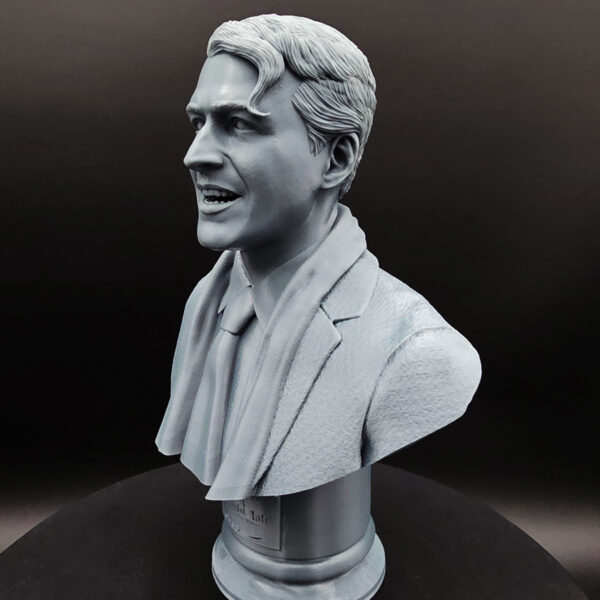It’s A Wonderful Life George Bailey 1/6 scale resin bust kit with base, unpainted and unassembled, clearance misprint