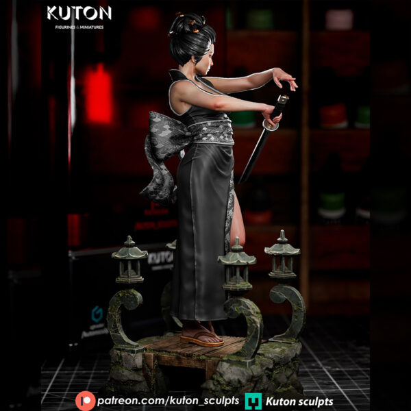 Hoshiko 3D printed resin figure by Kuton Sculpts posed with a katana on a decorative base