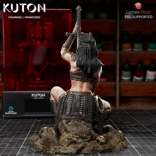 Kuton Sculpts Xena Warrior Princess 1/10 scale resin print figure with sword and skull base, unpainted kit.