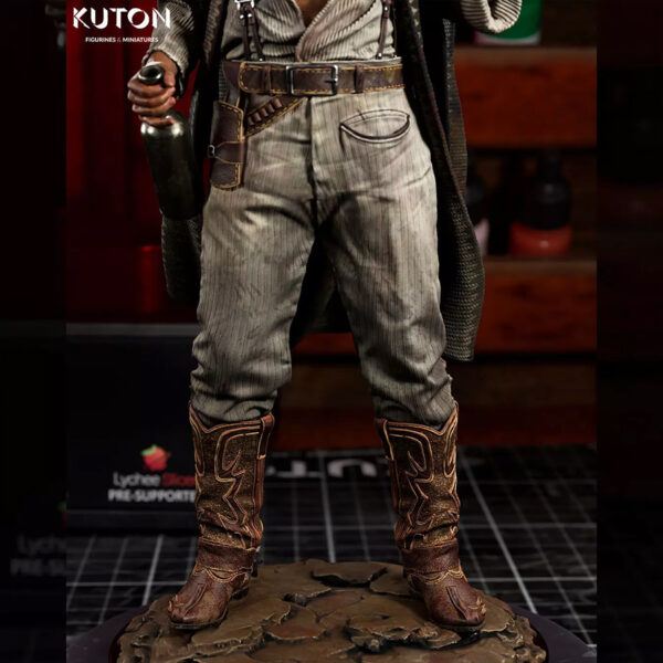 Tuco Ramirez “The Ugly” by Kuton Sculpts, resin print in 1/10 scale figure or 1/9 scale bust, western outlaw with sombrero, poncho, and revolver stance on a rocky base